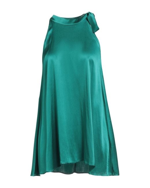 1 One Green Top