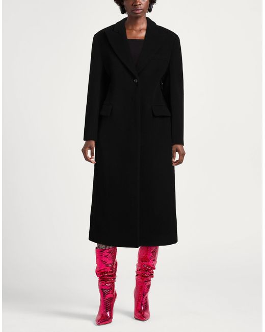 Tela Black Coat