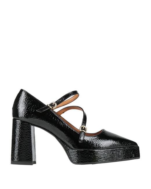 Attisure Black Pumps