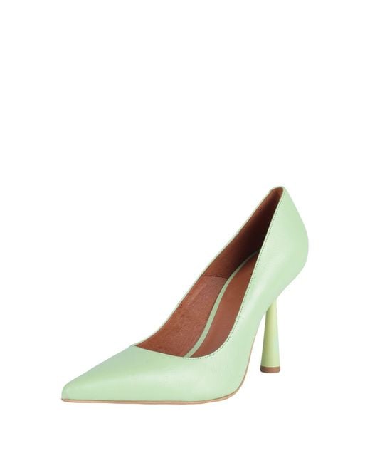 Ovyè Green Pumps