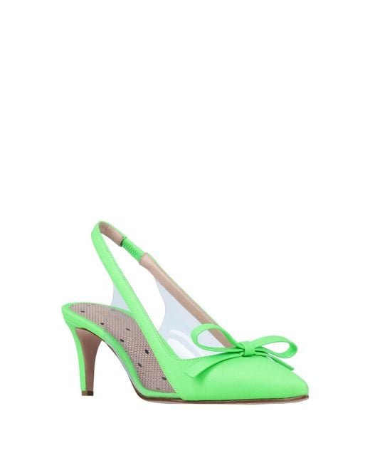 Red(v) Green Pumps