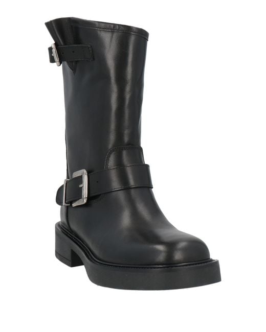Ovyè Black Ankle Boots