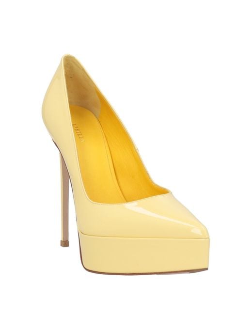 Le Silla Metallic Pumps