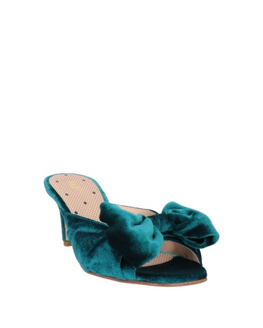 Red(v) Blue Sandals
