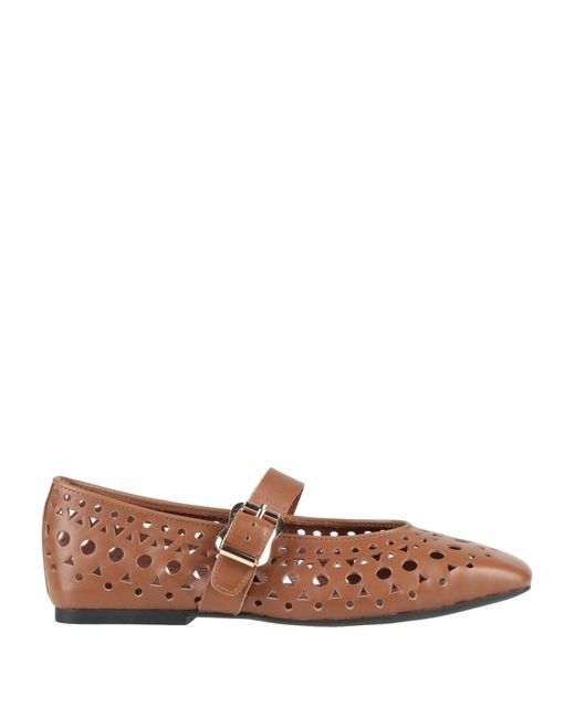 Ash Brown Ballerina