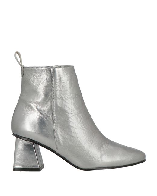 Daniele Ancarani Gray Ankle Boots Leather