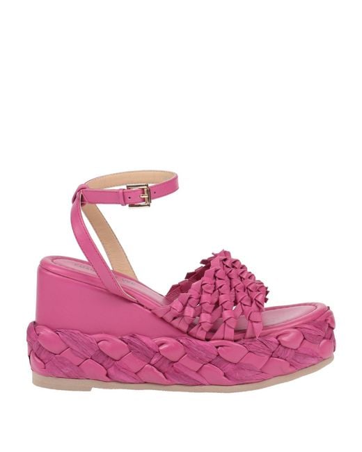 Emanuélle Vee Pink Sandals