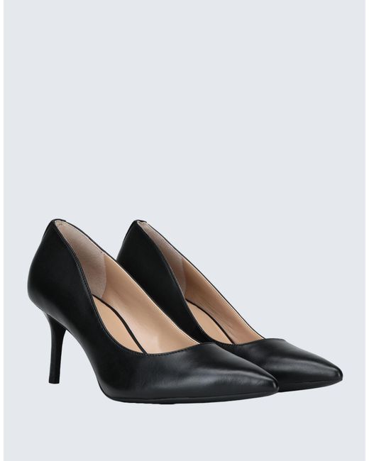 Ralph Lauren Black Pumps