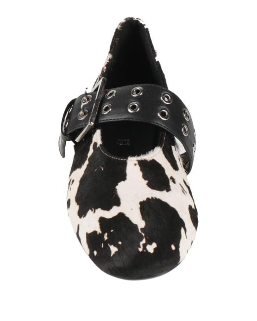 Ovyè Black Ballet Flats