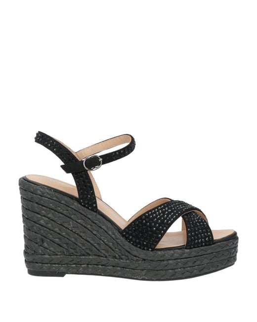 Alma En Pena. Black Sandals