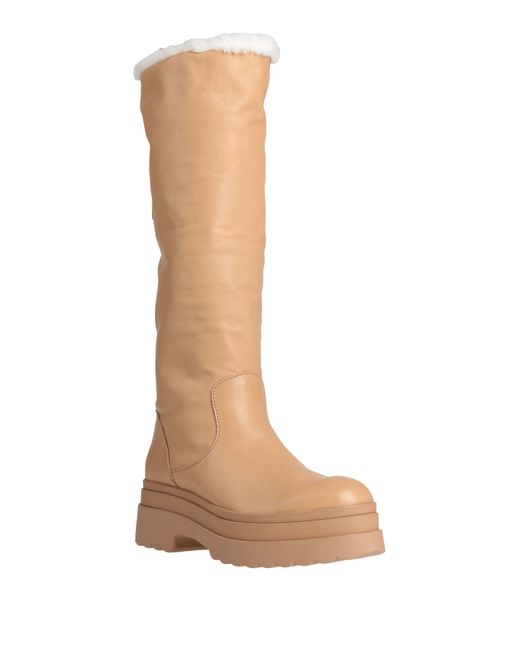 Red(v) White Stiefel