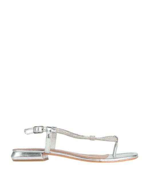 Nila & Nila White Thong Sandal