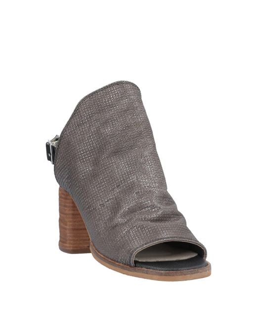 Fabbrica Dei Colli Gray Sandals