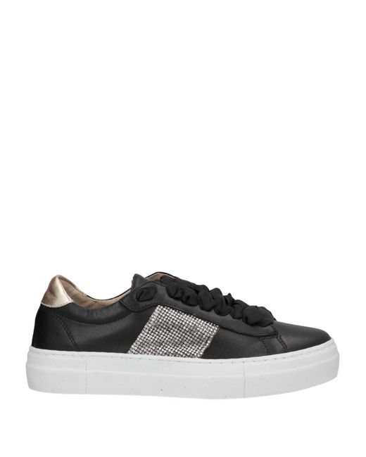 Stele Black Trainers