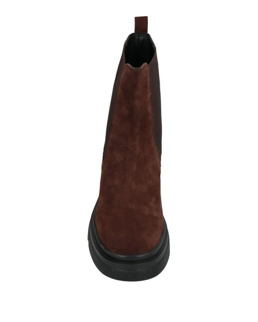 Emanuélle Vee Brown Ankle Boots