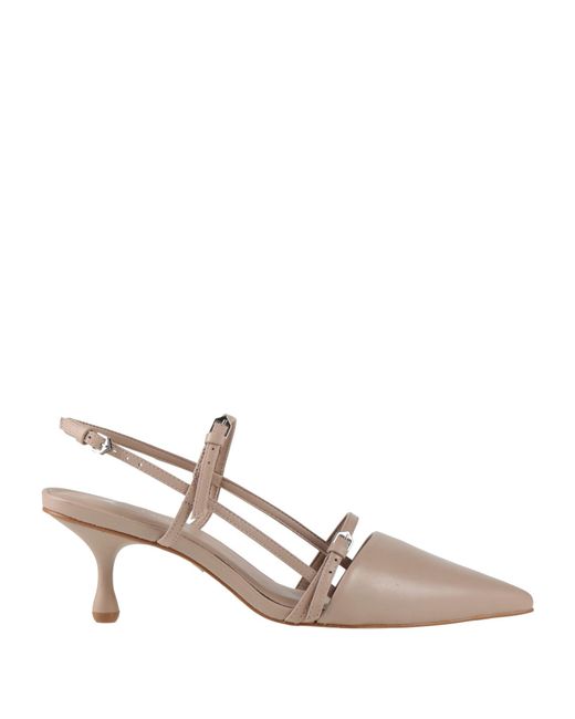 Carrano Natural Pumps