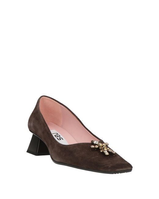 Ras Brown Pumps