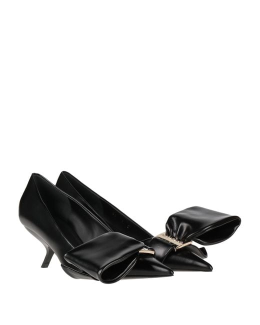 Ferragamo Black Pumps
