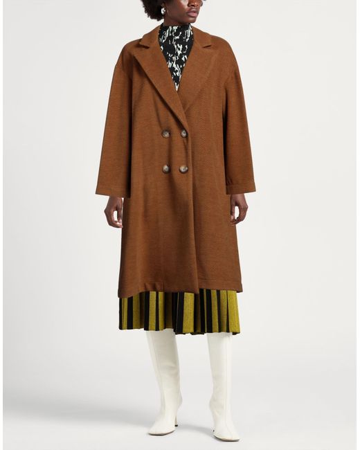 Toy G. Brown Coat