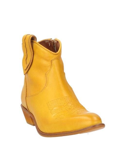 Ovyè Yellow Stiefelette