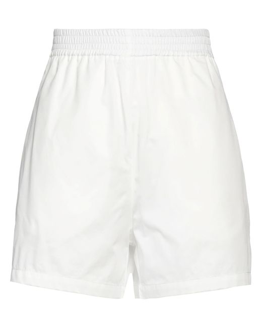 Douuod White Shorts & Bermudashorts