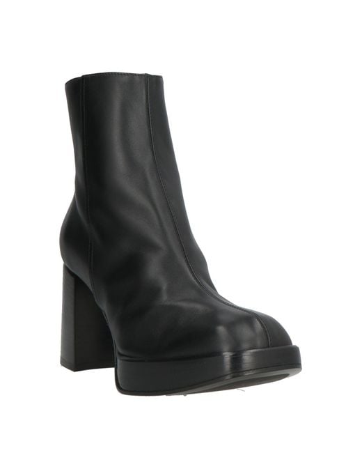 Tod's Black Ankle Boots Leather