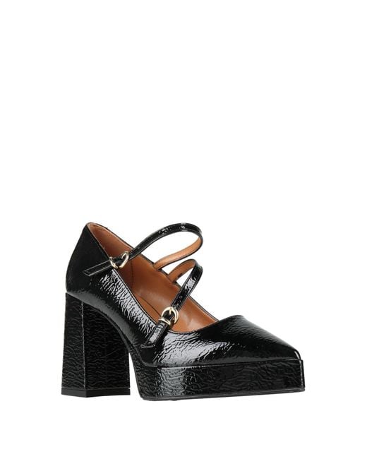 Attisure Black Pumps