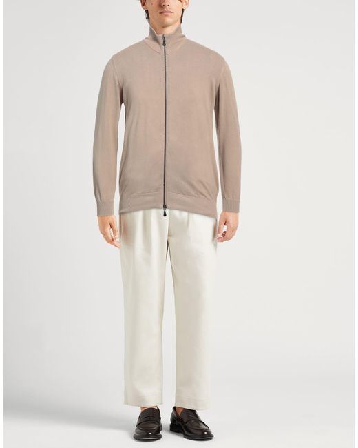 Rebecas Alpha Studio de hombre de color Natural