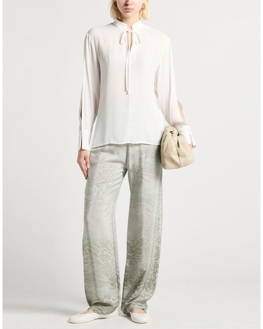Kaos White Tops