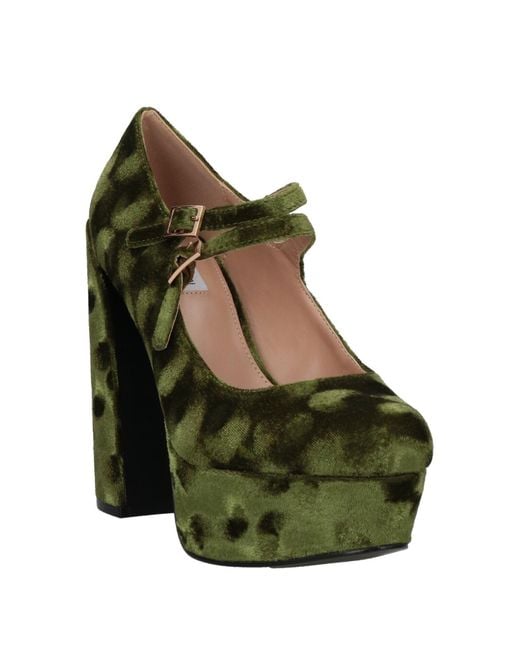 Steve Madden Green Pumps