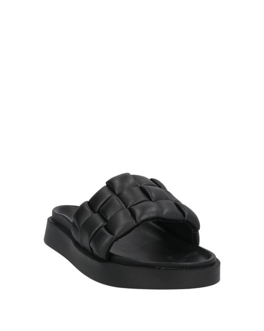 Inuikii Black Sandals