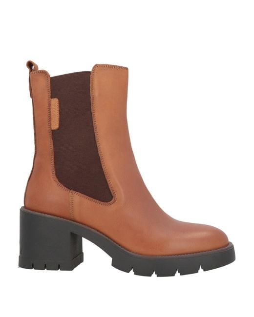 Carmela Brown Ankle Boots Leather