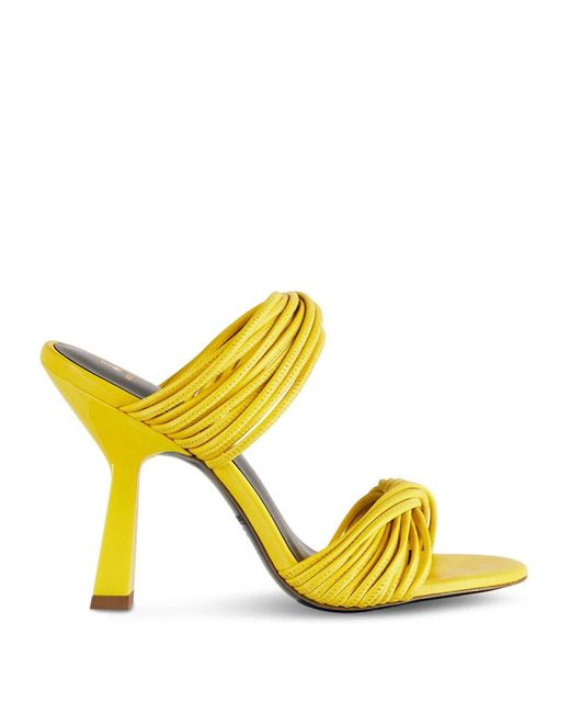 Sandali di Patrizia Pepe in Yellow