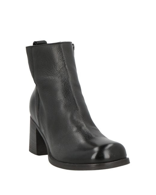 Moma Black Ankle Boots