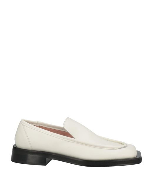 GIA RHW White Loafer