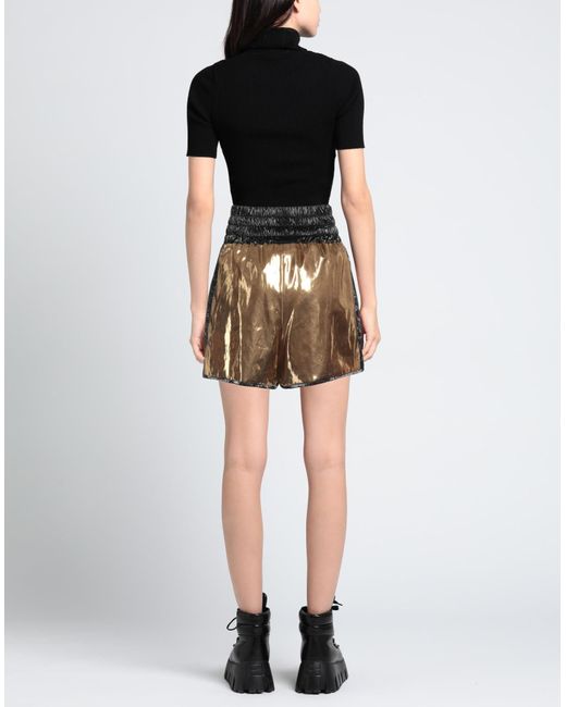 Dolce & Gabbana Metallic Shorts & Bermudashorts