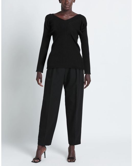 Low Classic Black Pullover
