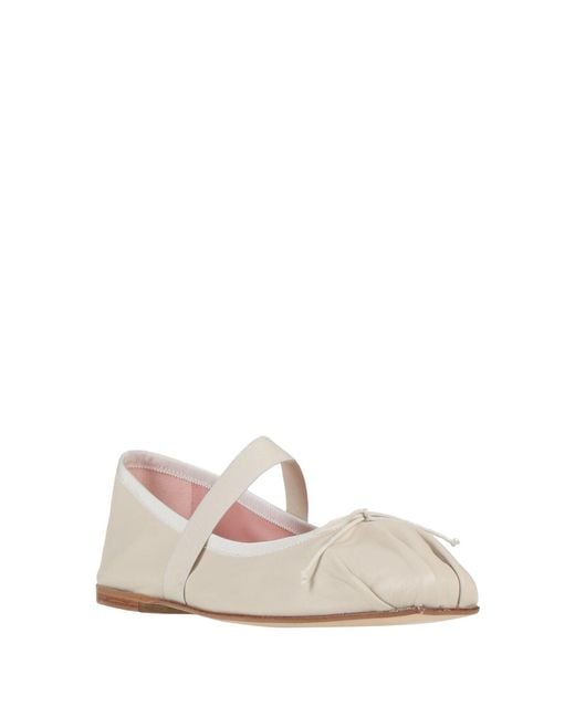 Pretty Ballerinas White Ballet Flats