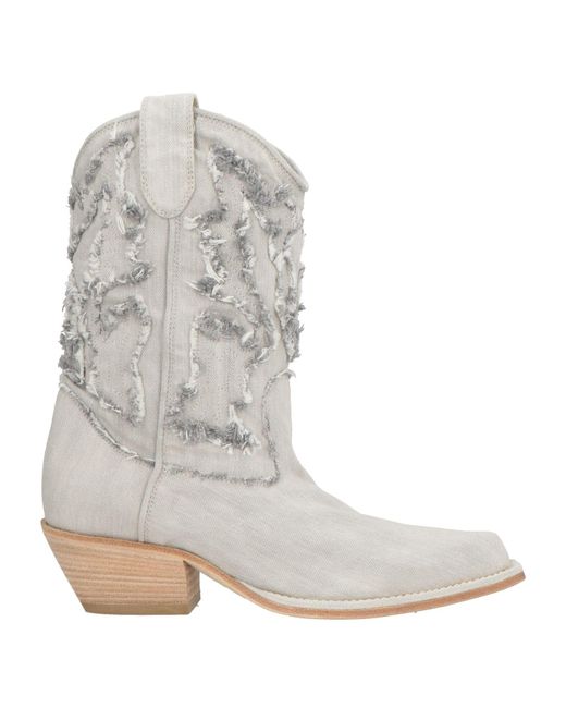 Vic Matié White Ankle Boots