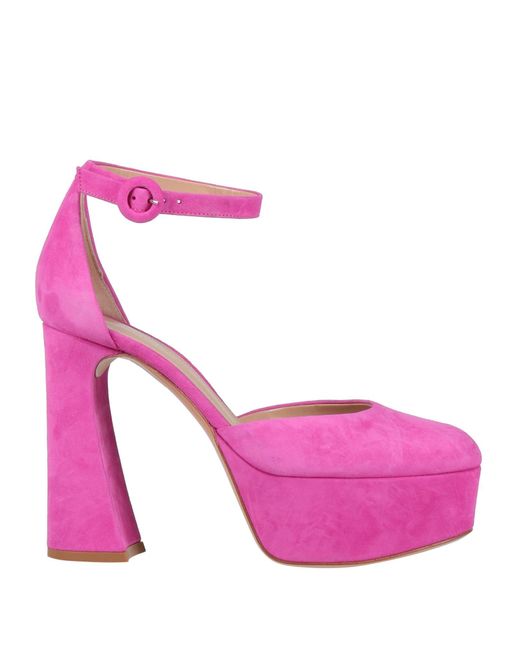 Gianvito Rossi Pink Pumps