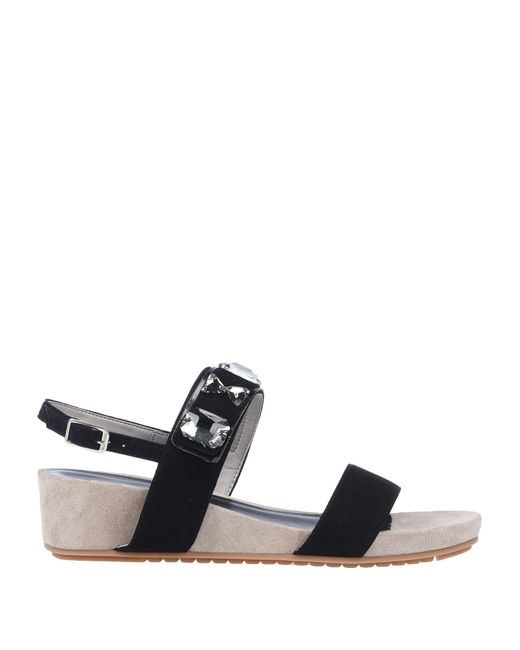 unisa sandals