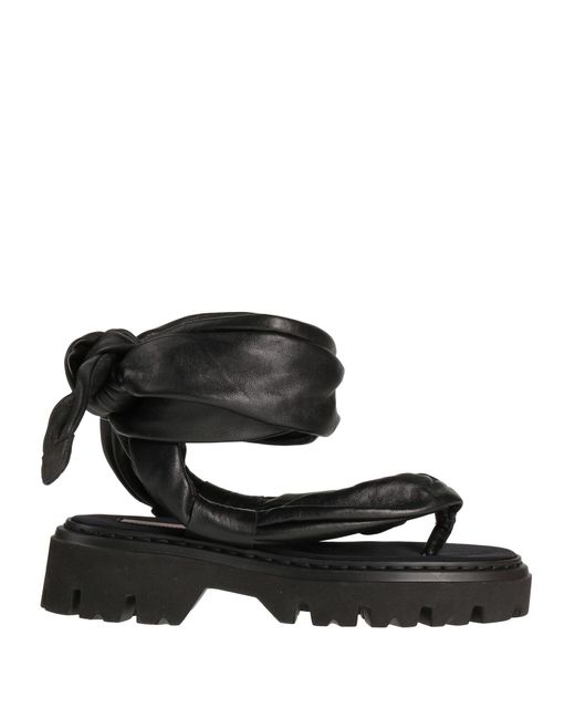 N°21 Black Thong Sandal