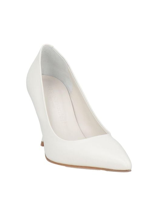 Sergio Levantesi White Pumps