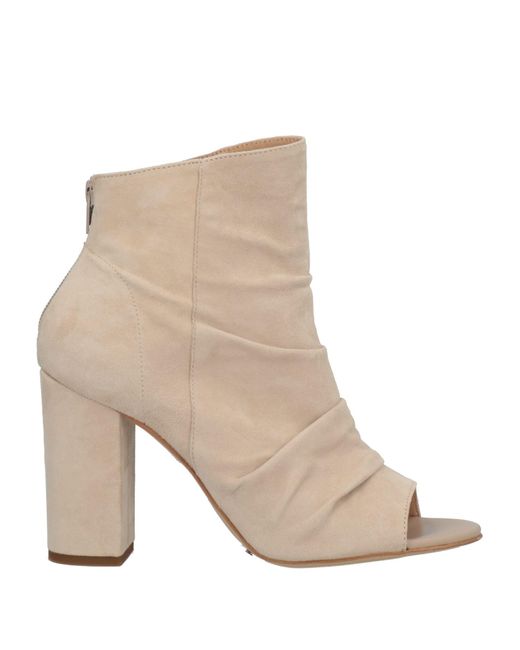 CafeNoir Natural Ankle Boots