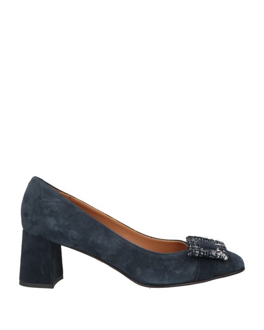Voltan Blue Pumps