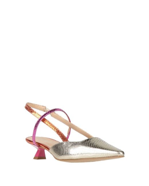 Nila & Nila Pink Pumps