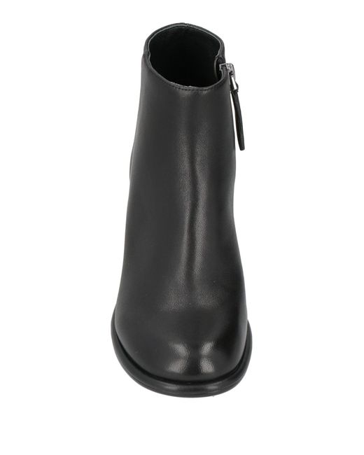 Jeannot Black Ankle Boots Leather