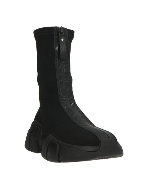 Vic Matié Black Trainers
