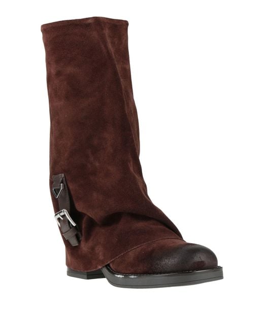 Ovyè Brown Boot Leather