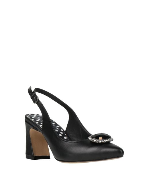Tosca Blu Black Pumps